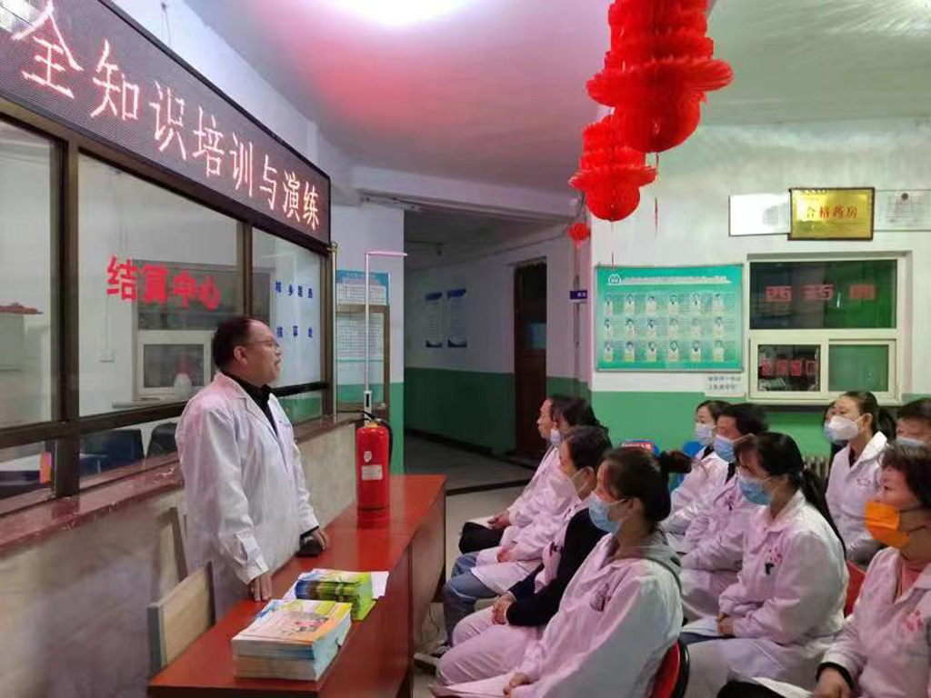 增強安全意識  保障生命安全 星火醫(yī)院舉行消防安全知識培訓(xùn)及演練